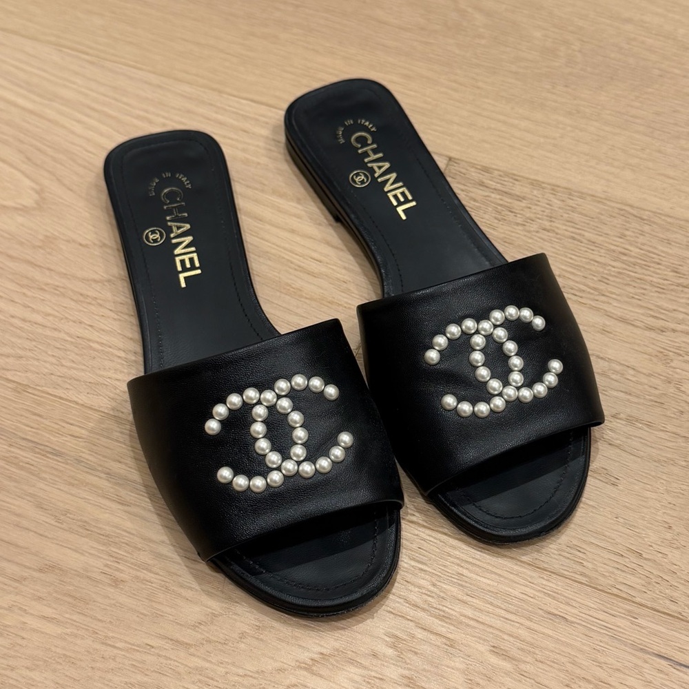 CHANEL Pearl-Logo Sandals (Size 38)